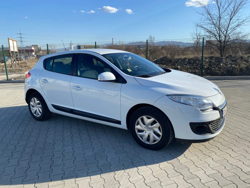 Renault Megane, снимка 3 - Автомобили и джипове - 46903474