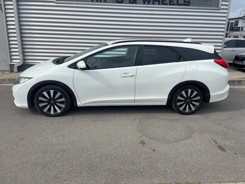 Honda Civic 1.6i-DTEC+ 120kc+ Камера+ Подгрев+ Xenon, снимка 2 - Автомобили и джипове - 46225126