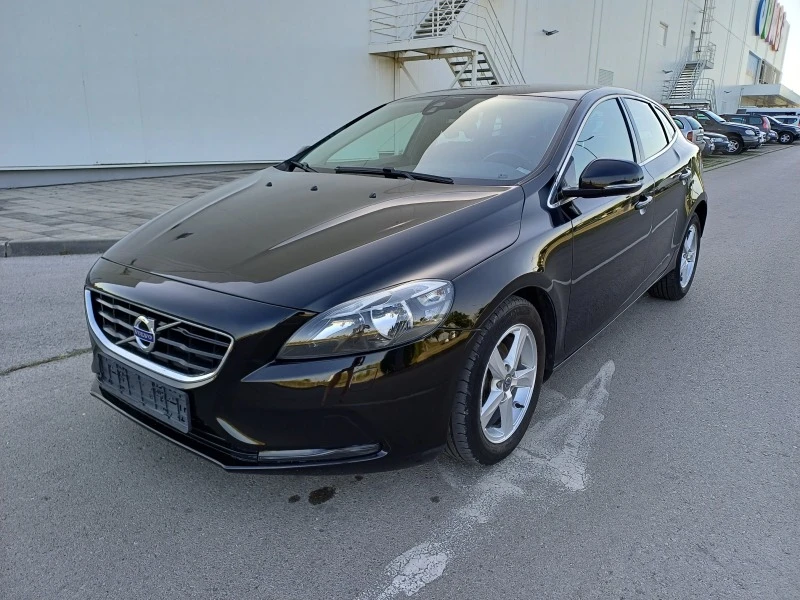 Volvo V40 1.6 TDI KAMERA, снимка 1 - Автомобили и джипове - 46403814