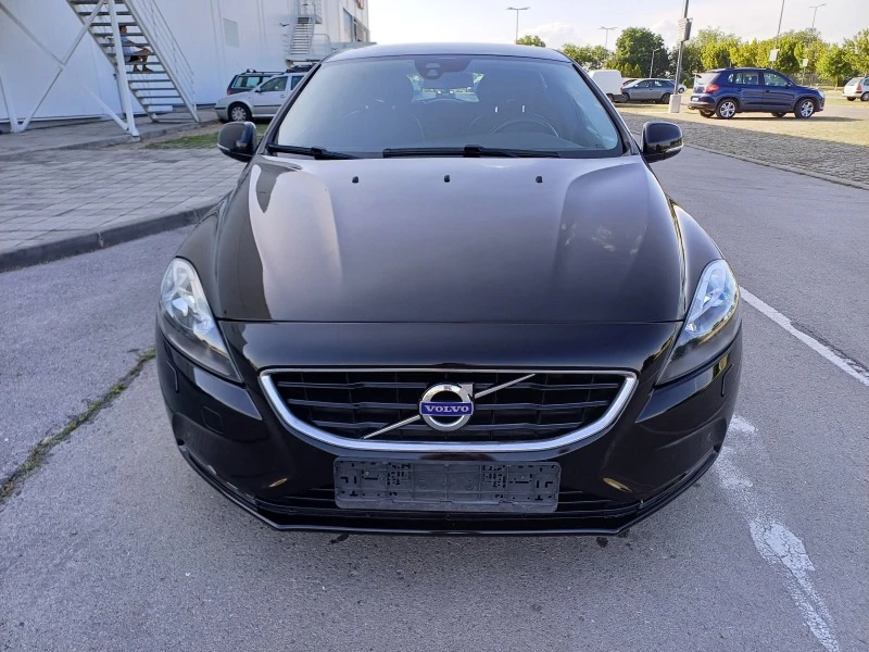 Volvo V40 1.6 TDI KAMERA, снимка 2 - Автомобили и джипове - 46403814