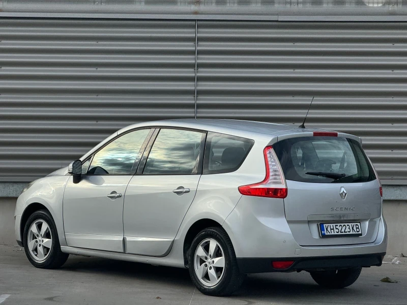 Renault Scenic 1.5dCi 7-МЕСТЕН* РЕГИСТРИРАН, снимка 4 - Автомобили и джипове - 48042929