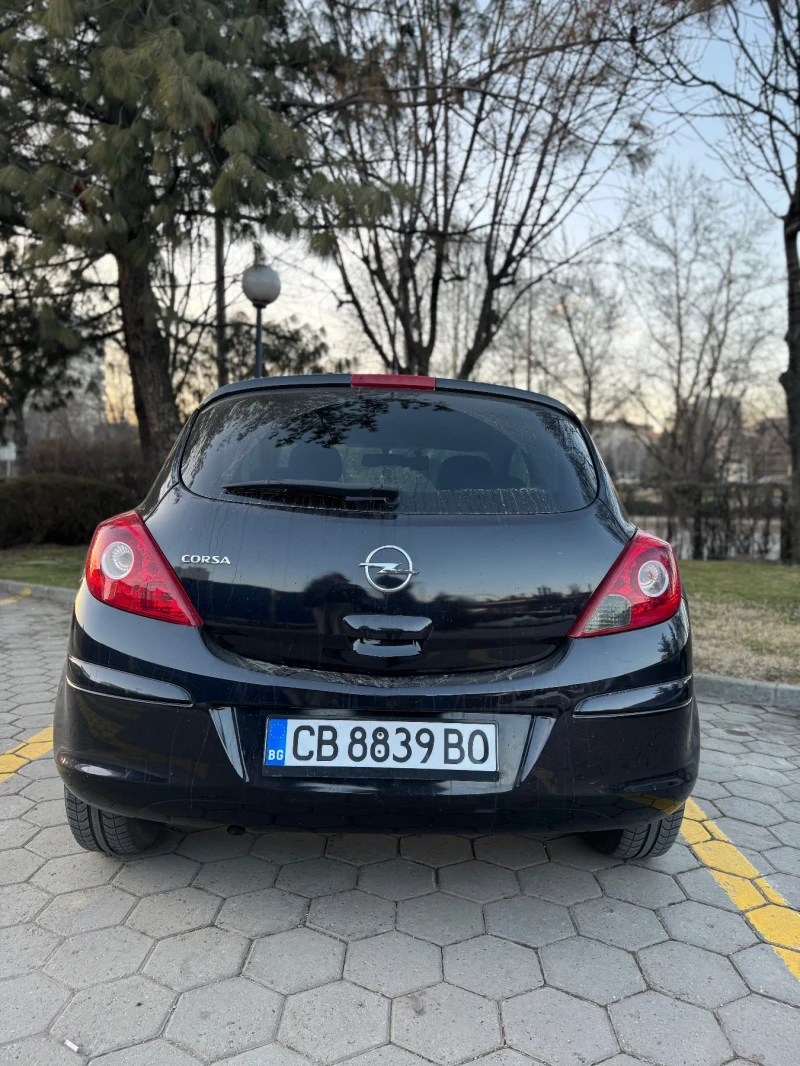 Opel Corsa 1.2 Газ/Бензин, снимка 4 - Автомобили и джипове - 49177393