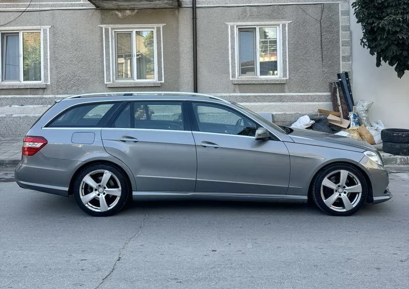Mercedes-Benz E 300 BLUETEC HYBRID  AMG PACK , снимка 4 - Автомобили и джипове - 52037537