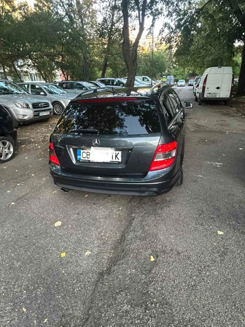 Mercedes-Benz C 180, снимка 3 - Автомобили и джипове - 52428477