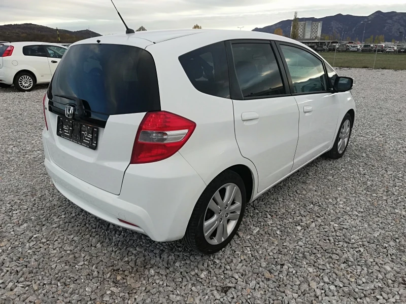 Honda Jazz 1.3i kli navi , снимка 6 - Автомобили и джипове - 51887386