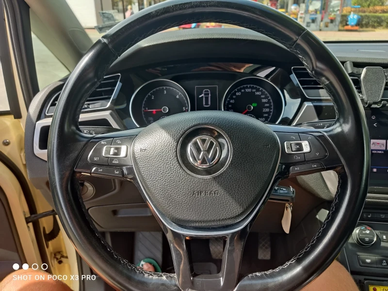 VW Touran 2.0 Tdi, снимка 7 - Автомобили и джипове - 52565562