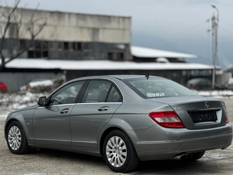 Mercedes-Benz C 220 CDI/КОЖА/АВТОМАТИК, снимка 3 - Автомобили и джипове - 53175444