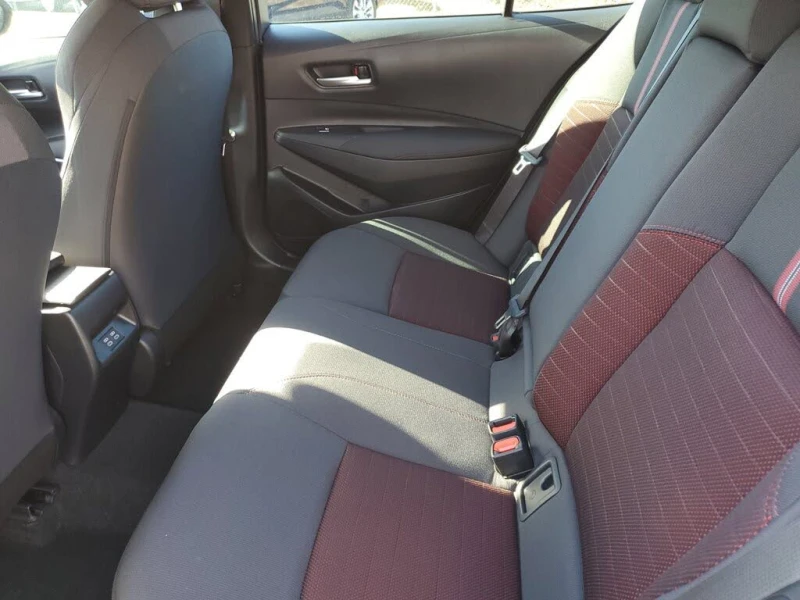 Toyota Corolla !SE FWD!* АвтоКредит* Цена до БГ* , снимка 8 - Автомобили и джипове - 53458755