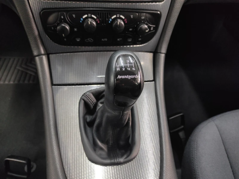 Mercedes-Benz CLK 240, снимка 13 - Автомобили и джипове - 53485418