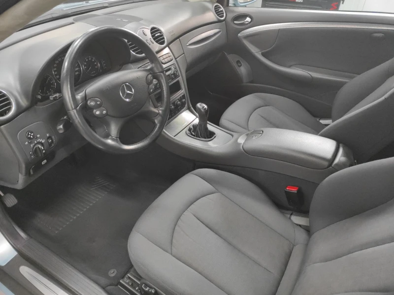 Mercedes-Benz CLK 240, снимка 10 - Автомобили и джипове - 53485418