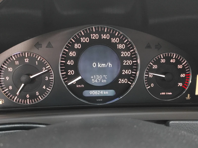 Mercedes-Benz CLK 240, снимка 9 - Автомобили и джипове - 53485418