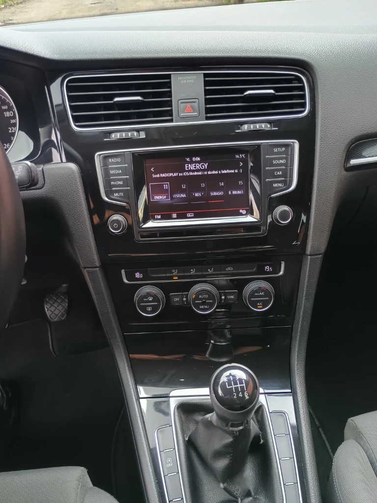 VW Golf 1.4JDI, снимка 8 - Автомобили и джипове - 54134060