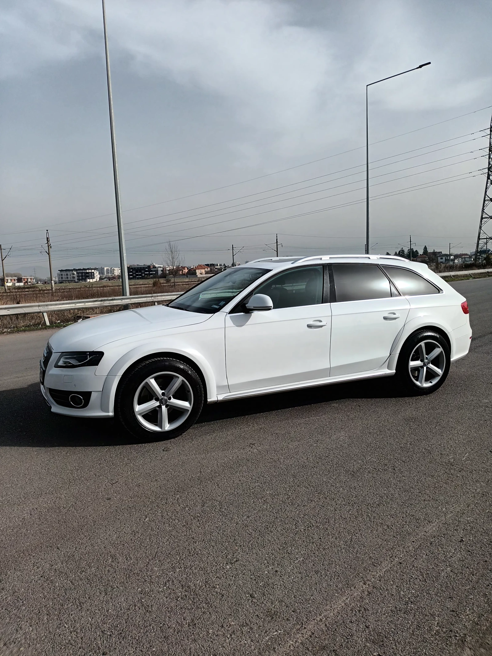 Audi A4 Allroad  Дистроник, мъртва точка, обдухване, панорама., снимка 1