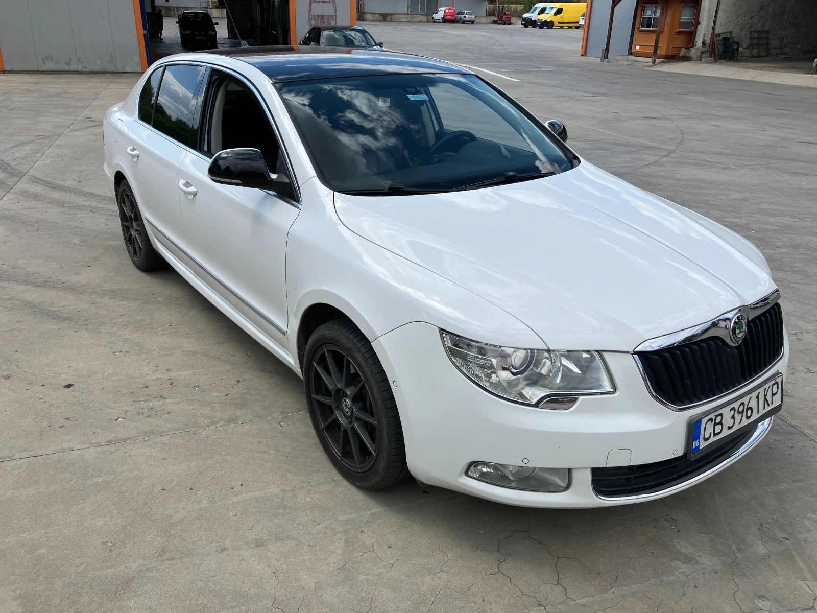 Skoda Superb 3.6 VR6 4х4 ГАЗ - изображение 3