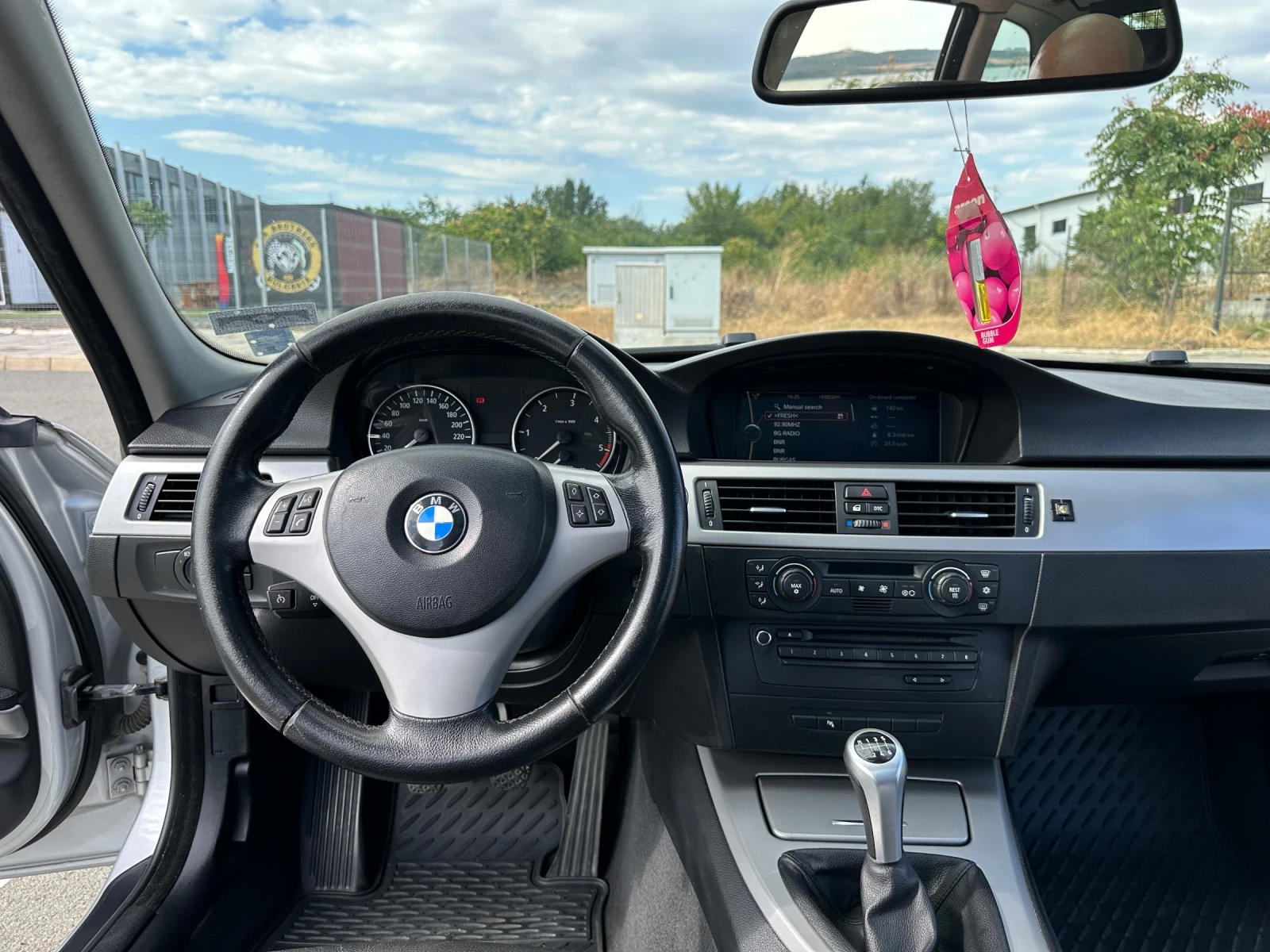 BMW 320  - изображение 5