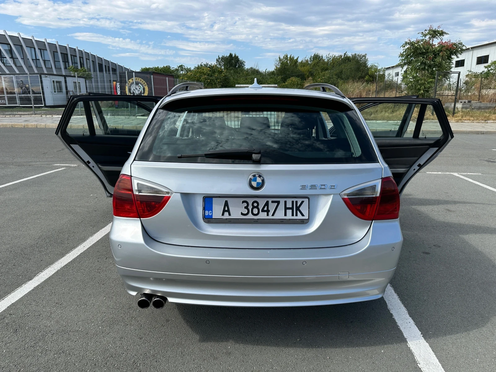 BMW 320  - изображение 6