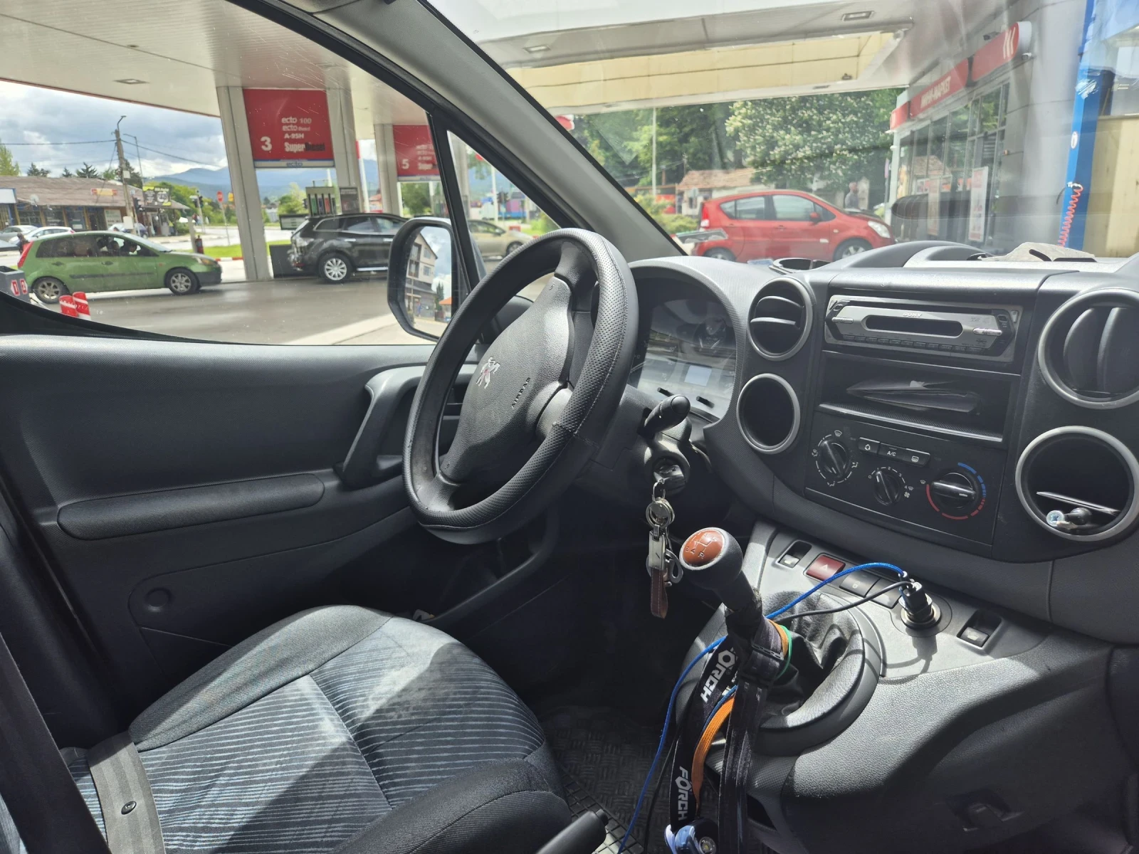 Peugeot Partner 1.6 HDi - изображение 9