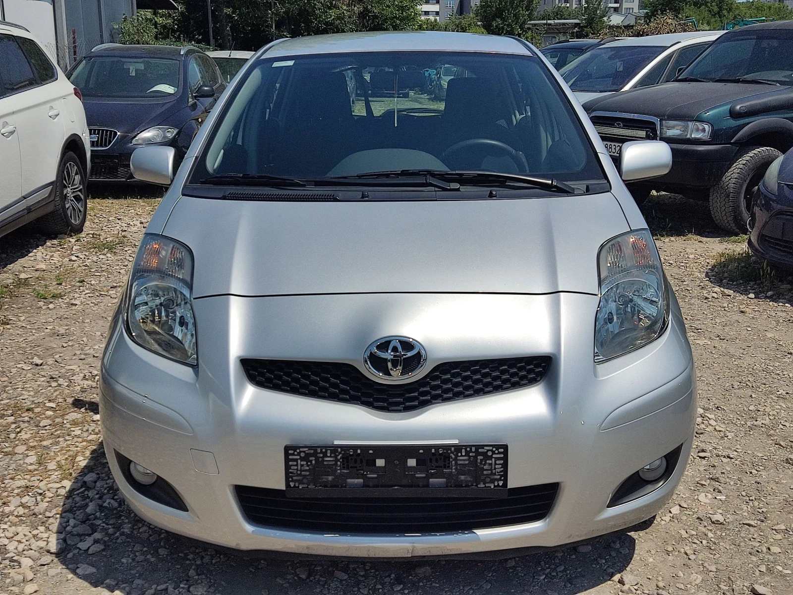 Toyota Yaris 1.33 VVT-I - изображение 5