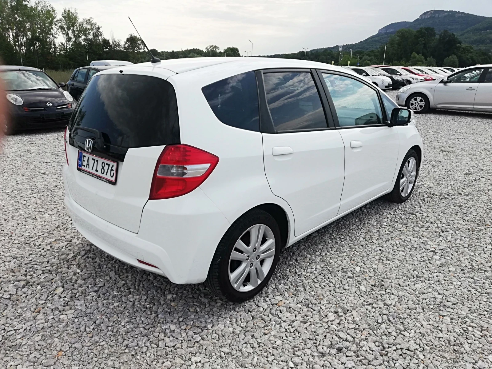 Honda Jazz 1.3i kli navi  - изображение 6