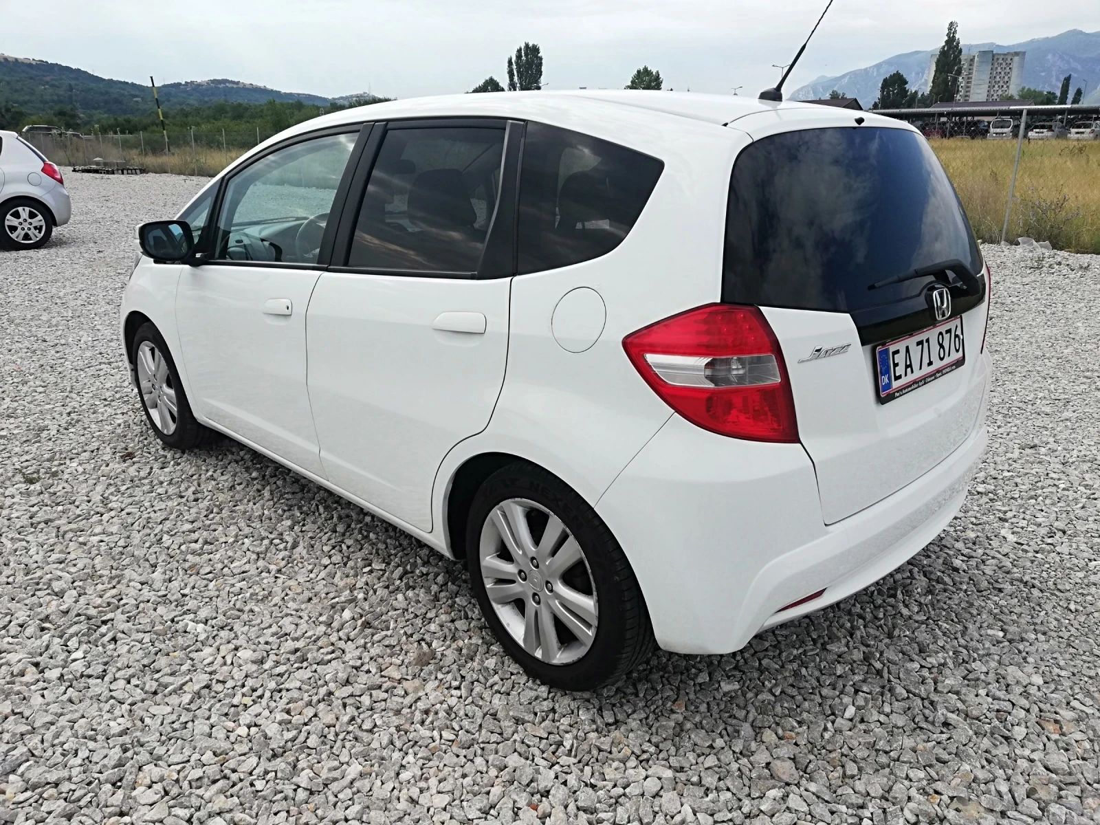 Honda Jazz 1.3i kli navi  - изображение 4