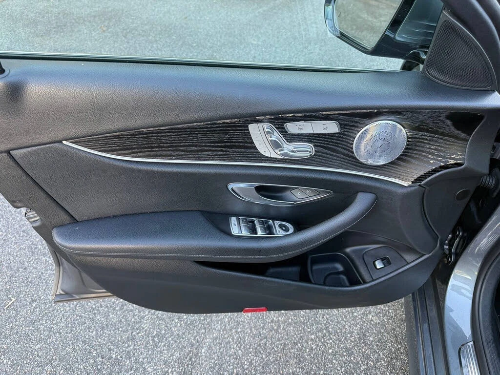 Mercedes-Benz E 300 4MATIC* АвтоКредит* Цена до БГ - изображение 8