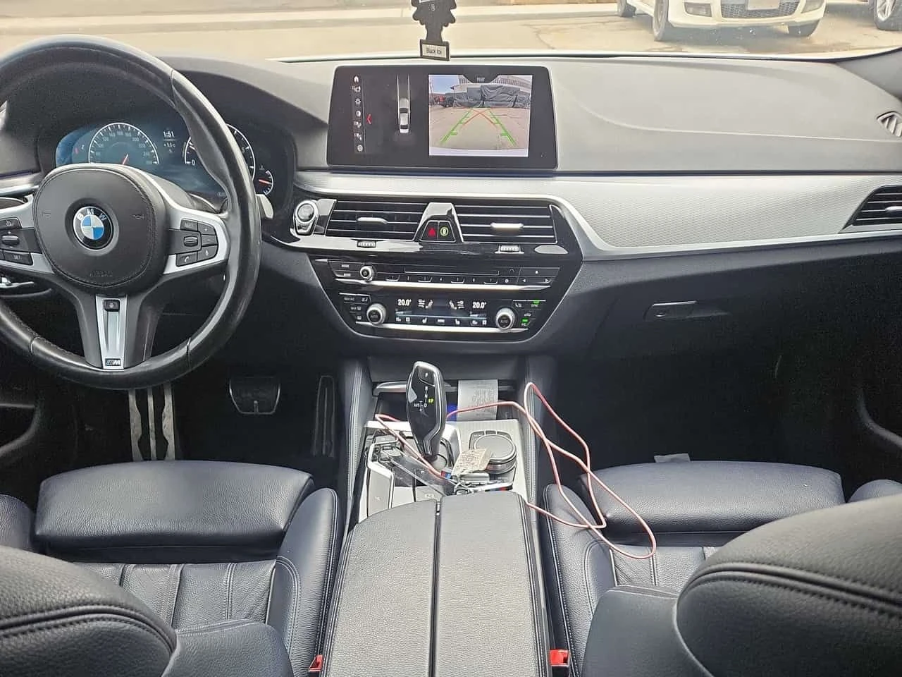 BMW 530 i xDrive/CARFAX/ШИБИДАХ/ПОДГРЕВИ, снимка 9 - Автомобили и джипове - 53925313