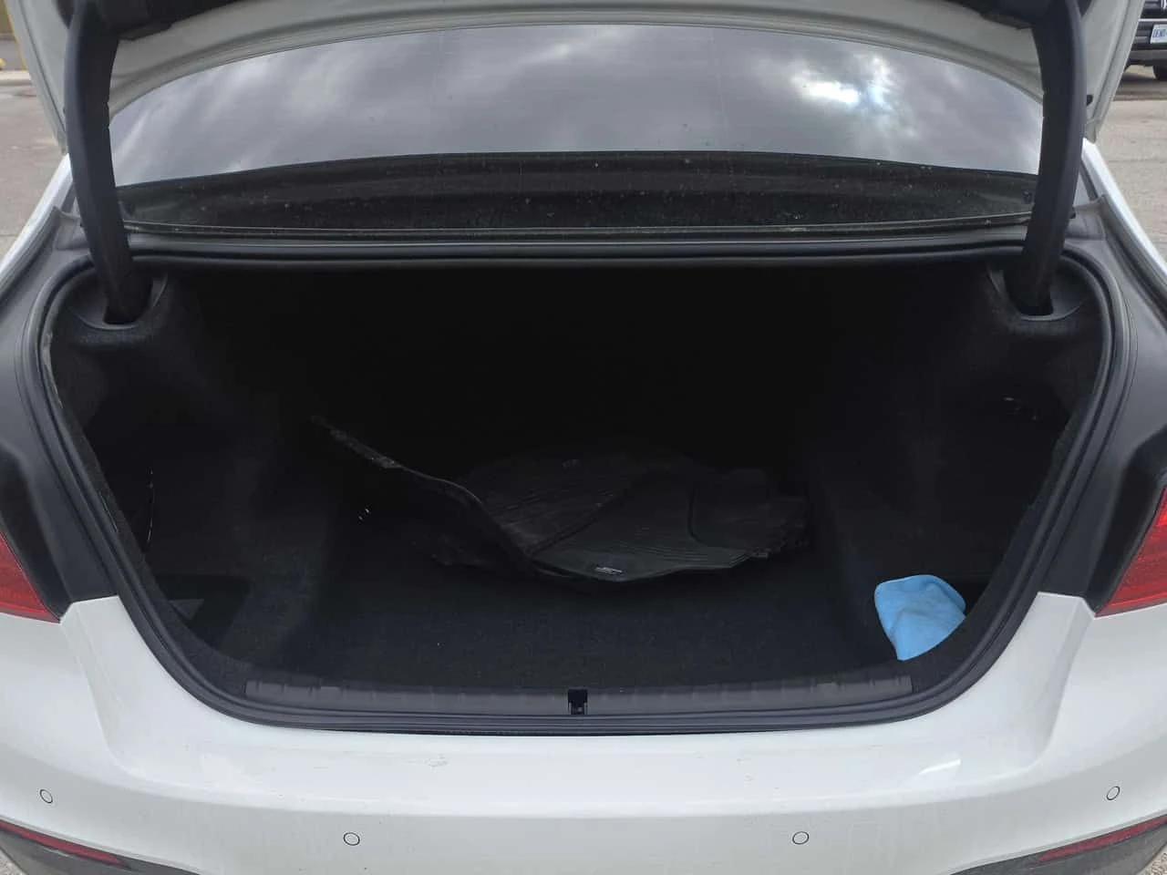 BMW 530 i xDrive/CARFAX/ШИБИДАХ/ПОДГРЕВИ, снимка 15 - Автомобили и джипове - 53925313