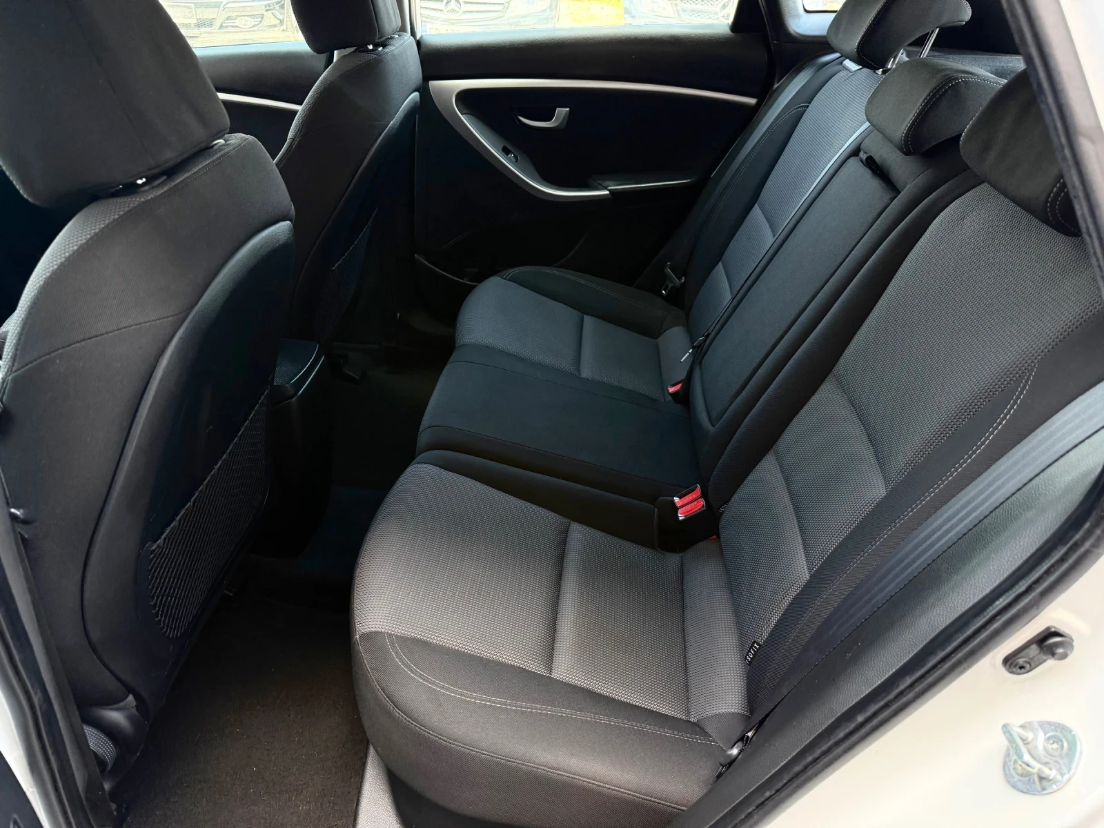 Hyundai I30 1.6CRDI-���������-SPORT-������ 170�.�� | Mobile.bg � ����������� 11