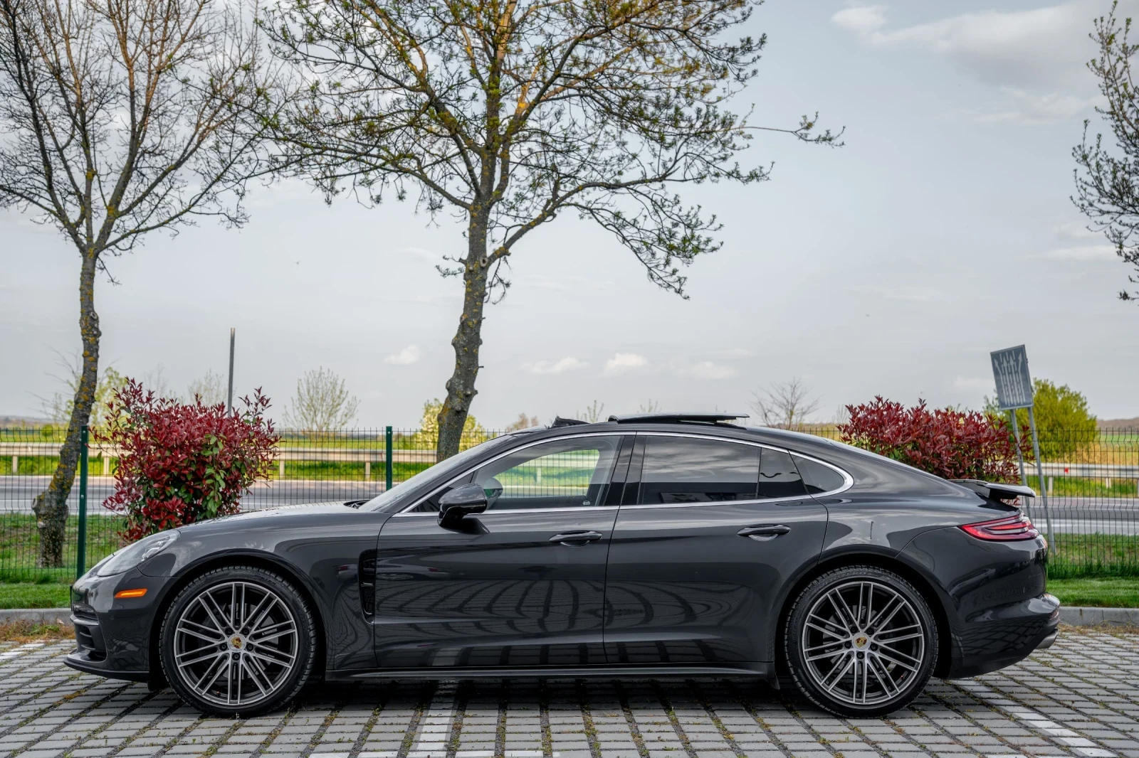 Porsche Panamera 4S/4x4/CHRONO/CARBON, снимка 6 - Автомобили и джипове - 54261598