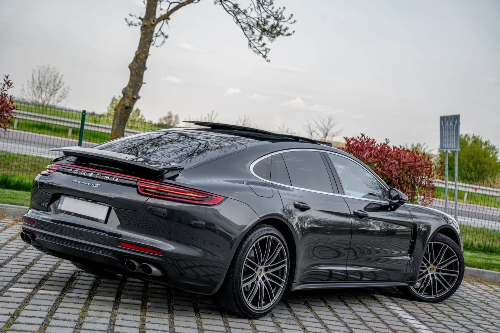 Porsche Panamera 4S/4x4/CHRONO/CARBON, снимка 4 - Автомобили и джипове - 54261598