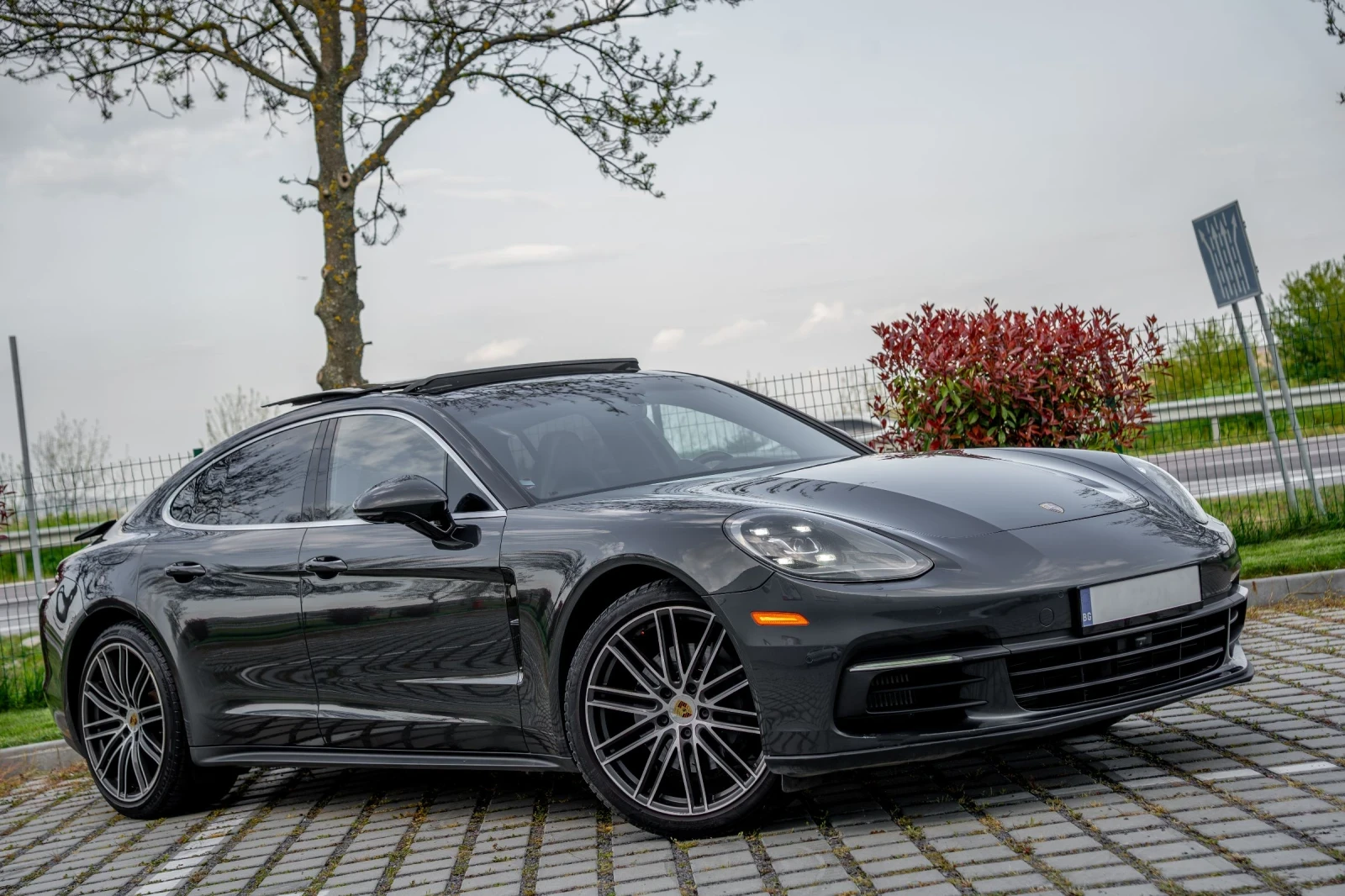 Porsche Panamera 4S/4x4/CHRONO/CARBON, снимка 2 - Автомобили и джипове - 54261598