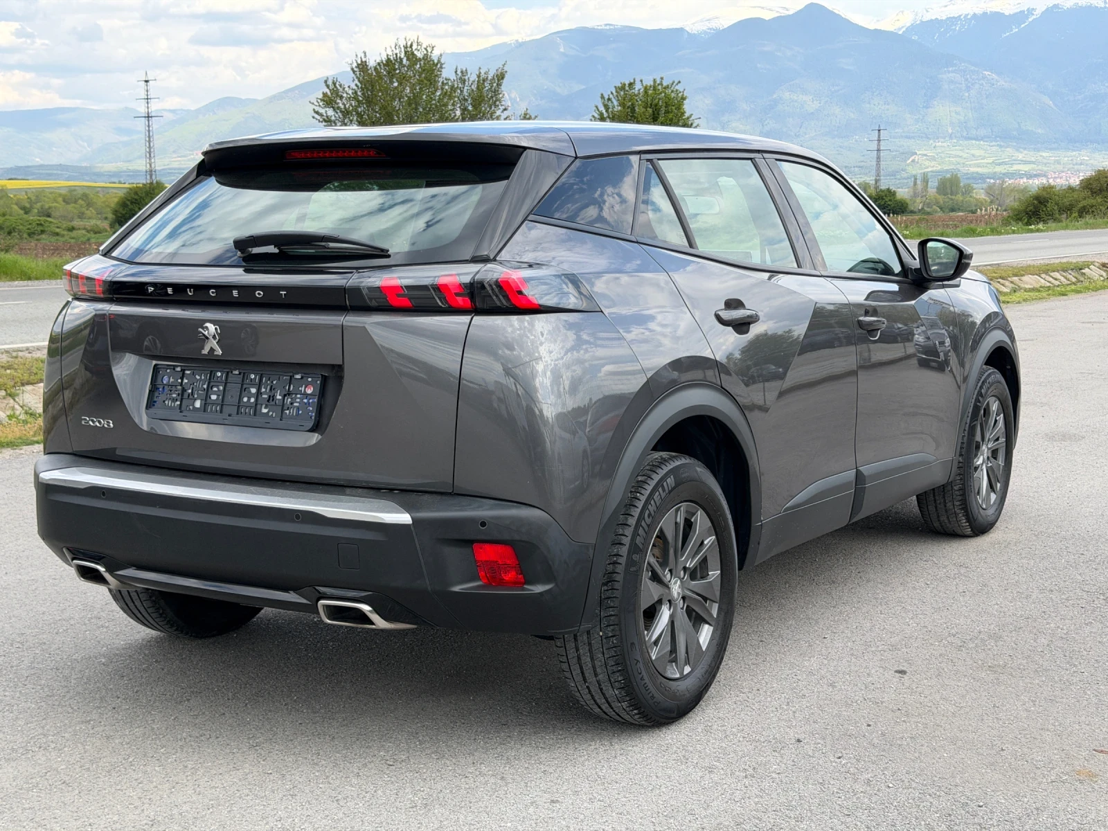 Peugeot 2008 1.2 Puretech , снимка 5 - Автомобили и джипове - 54378570