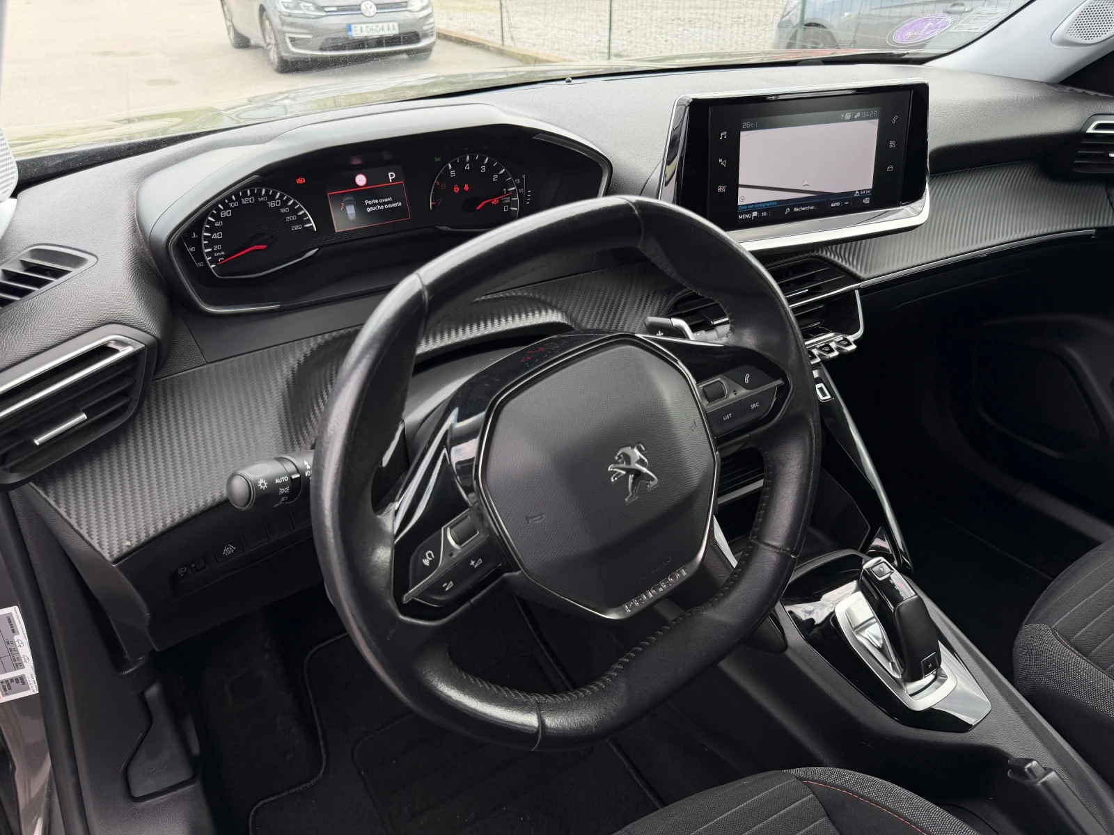 Peugeot 2008 1.2 Puretech , снимка 13 - Автомобили и джипове - 54378570