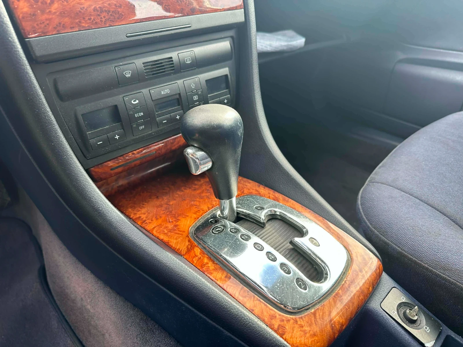 Audi A6, снимка 10 - Автомобили и джипове - 54655834