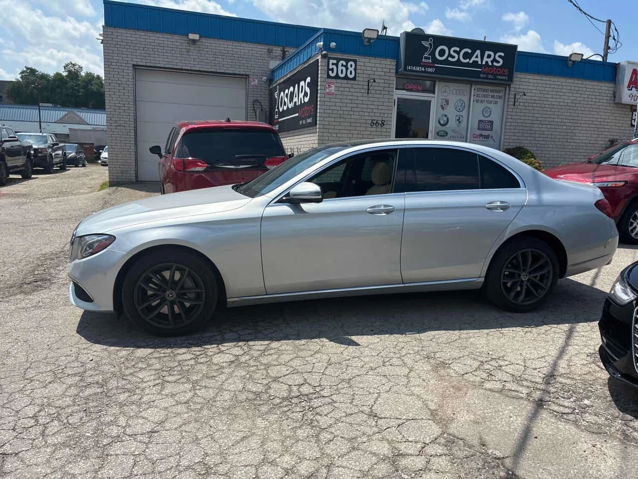 Mercedes-Benz E 300 * CARFAX * ЦЕНА ДО БГ, снимка 2 - Автомобили и джипове - 55258863
