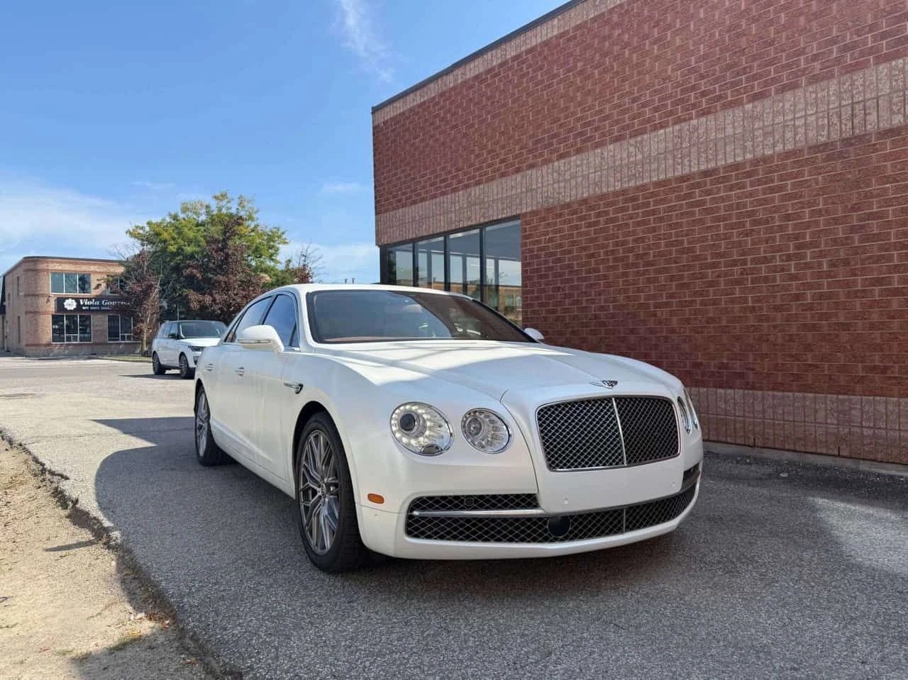 Bentley Flying Spur * 4DR SDN * CARFAX * ЦЕНА ДО БГ, снимка 3 - Автомобили и джипове - 55421763