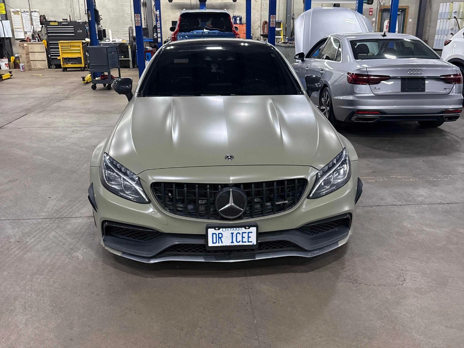 Mercedes-Benz C 63 AMG S* BURMESTER* 360* КУПЕ* , снимка 2 - Автомобили и джипове - 55442068