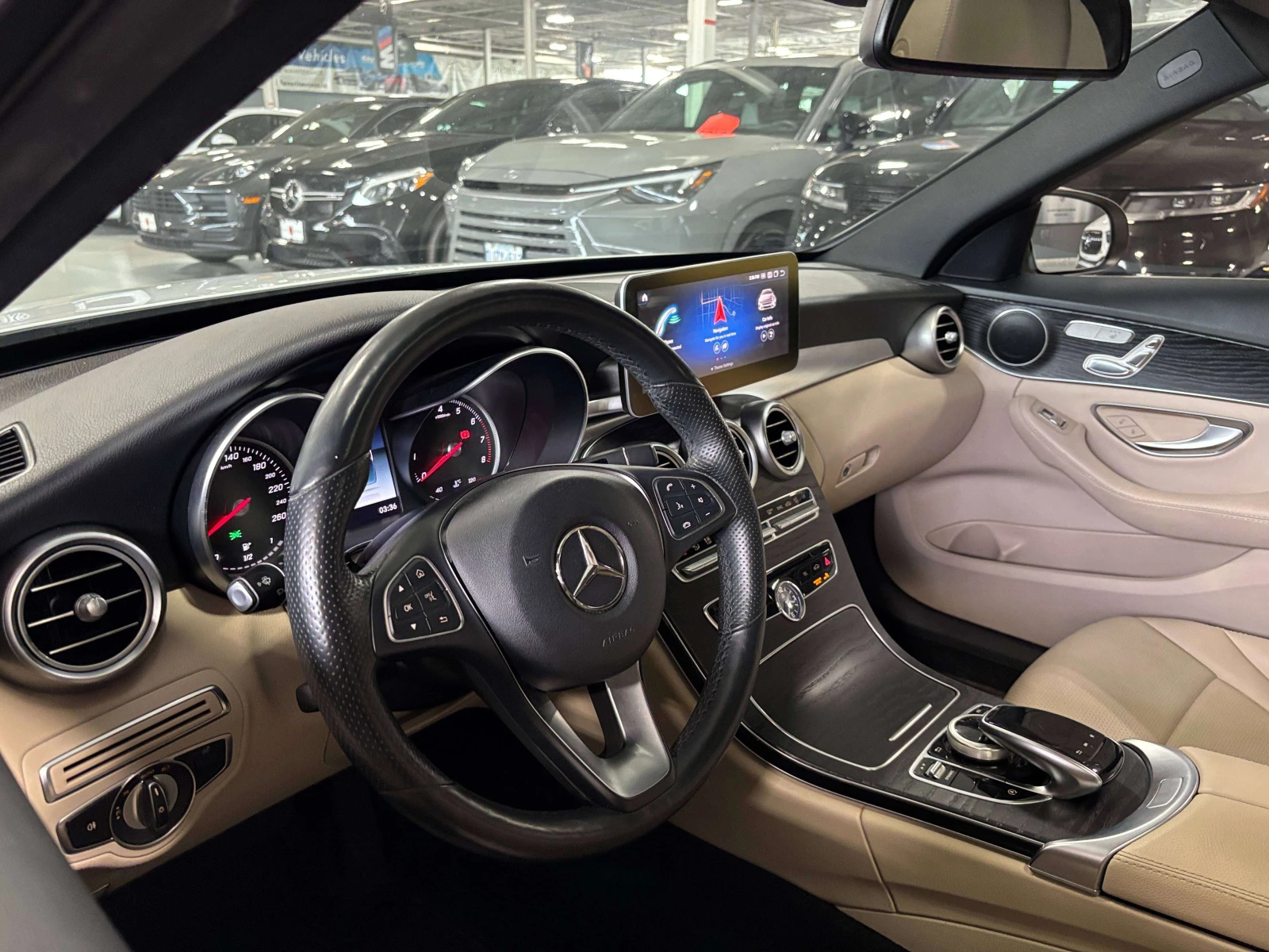 Mercedes-Benz C 300 | 4MATIC| AMGPKG| NAV| WOOD| CREAMLEATHER| S, снимка 9 - Автомобили и джипове - 55990345