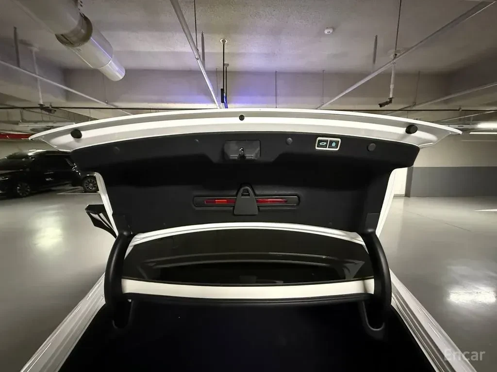 Hyundai Grandeur 2.5* ДИСТРОНИК* ХЕДЪП* КАМЕРА* LANE* ASSIST* , снимка 15 - Автомобили и джипове - 56128836