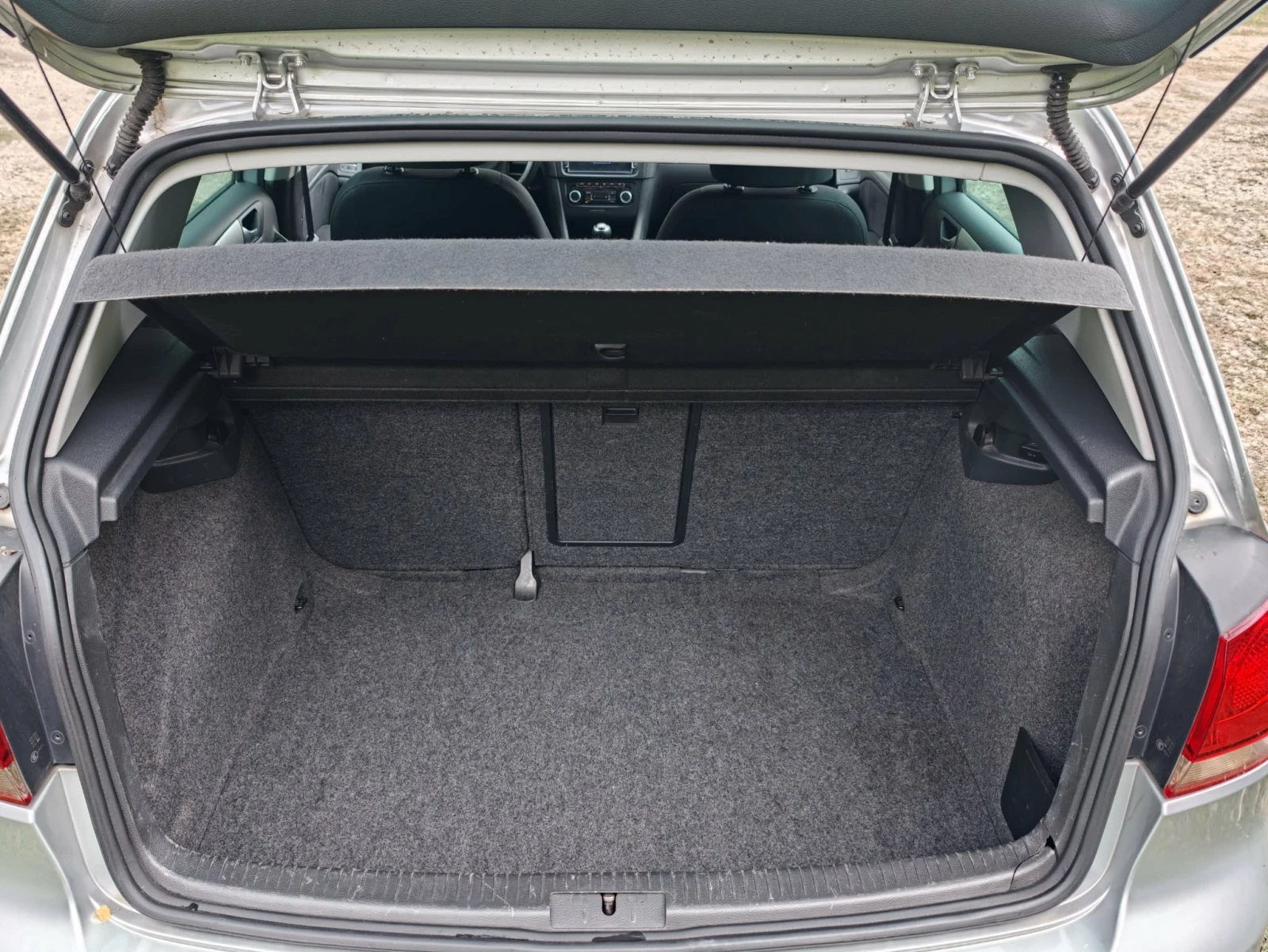VW Golf 1.6TDI Highline, снимка 14 - Автомобили и джипове - 56255496