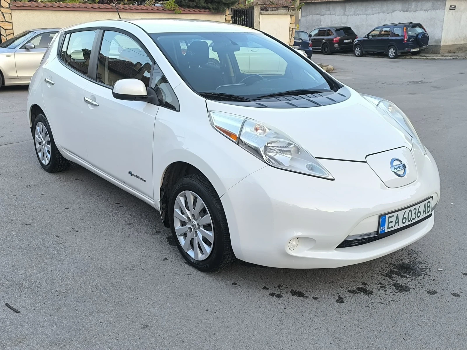 Nissan Leaf  30kw  58000км Лизинг , снимка 2 - Автомобили и джипове - 56647867