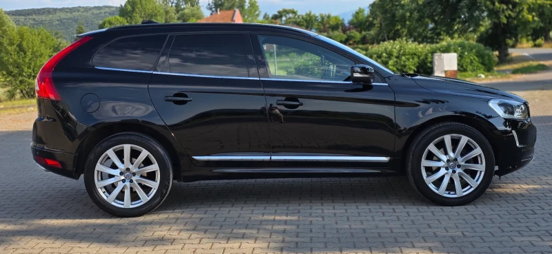 Volvo XC60 D5 Inscription VIRTUAL  Harman Kardon, снимка 6 - Автомобили и джипове - 51154309