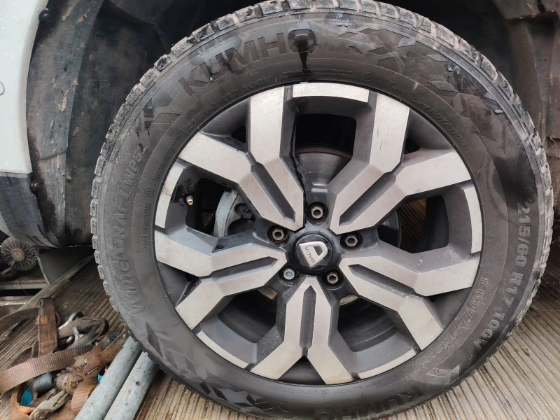 Dacia Duster 1.0i gaz, снимка 10 - Автомобили и джипове - 52676617