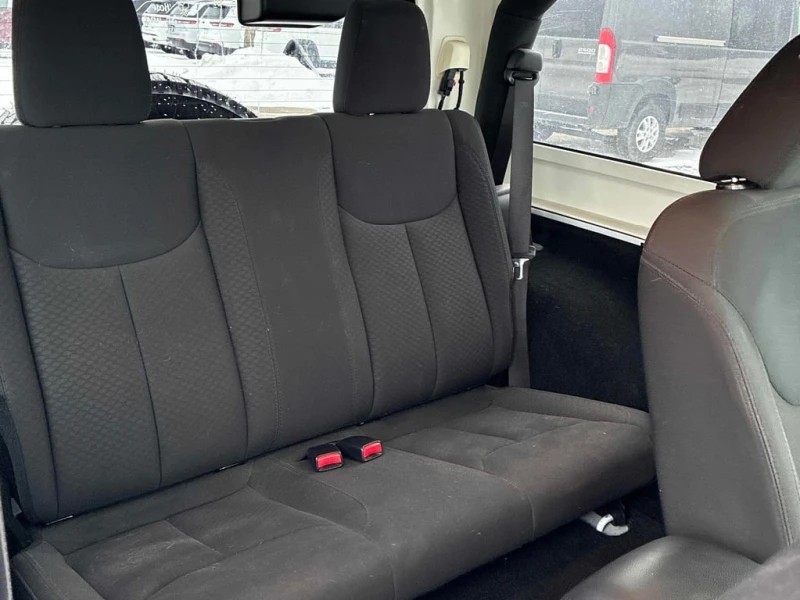 Jeep Wrangler * Sport * CARFAX * БЕЗ ПЪРВОНАЧАЛНА ВНОСКА, снимка 14 - Автомобили и джипове - 53152795