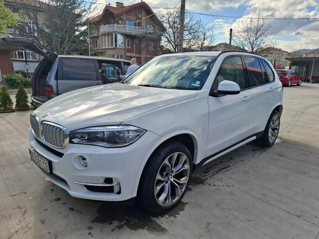 BMW X5 50i  - изображение 2