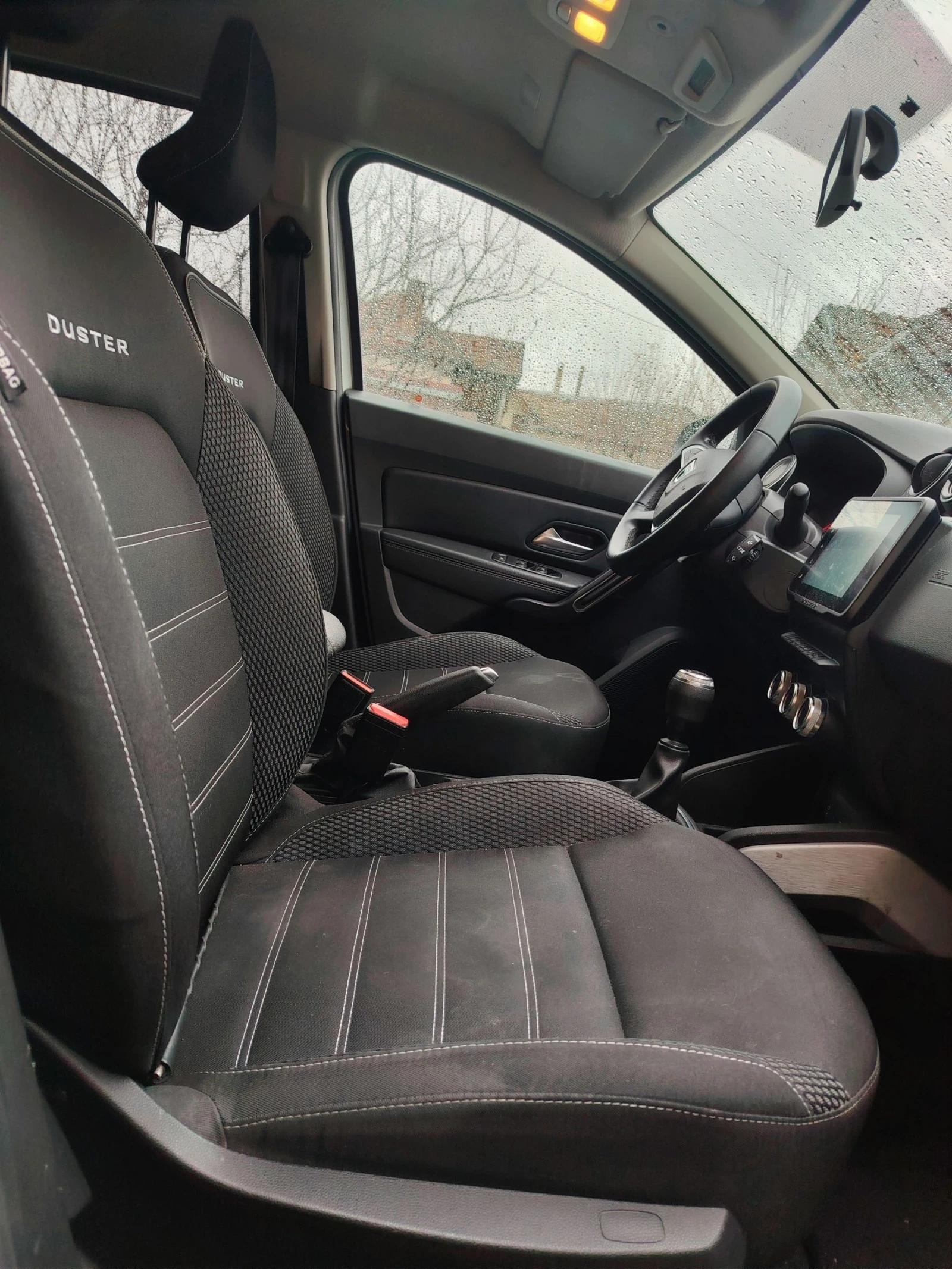 Dacia Duster 1.0i gaz - изображение 5