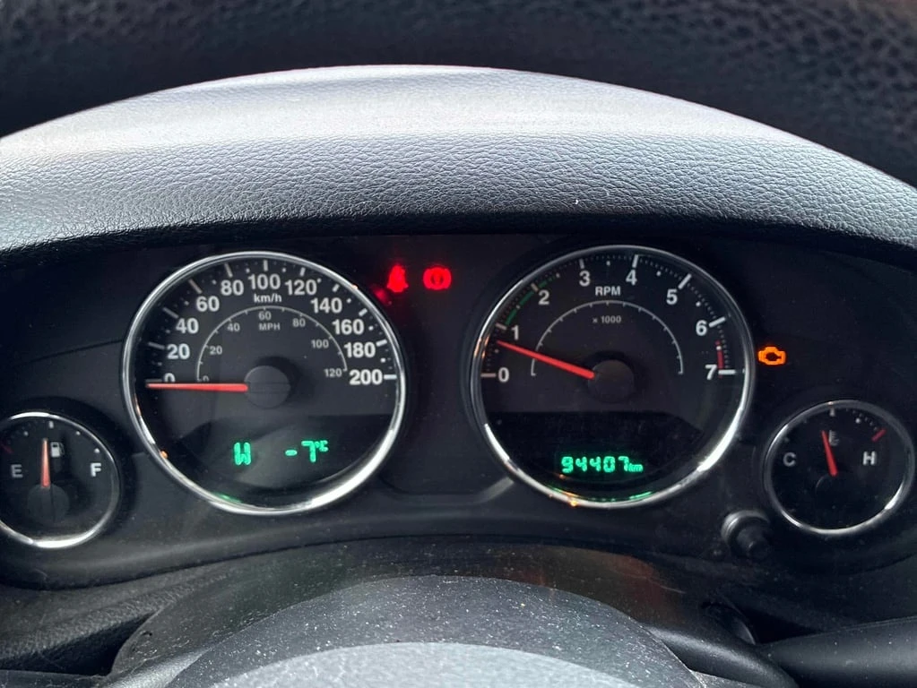 Jeep Wrangler * Sport * CARFAX * БЕЗ ПЪРВОНАЧАЛНА ВНОСКА - изображение 8