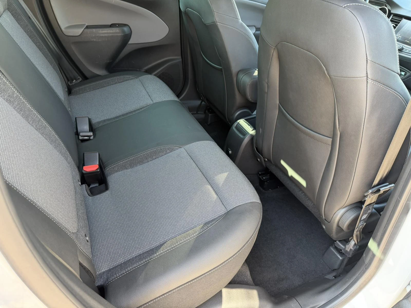 Opel Crossland X 1.5 - изображение 9