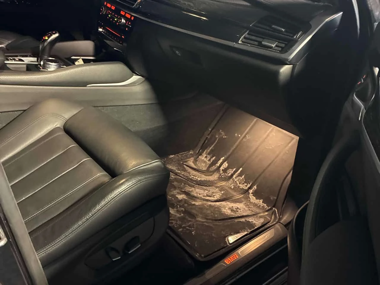 BMW X6 * xDrive35i * ПОДГРЕВИ * КАМЕРА * NAVI * ПАМЕТ, снимка 15 - Автомобили и джипове - 54054560