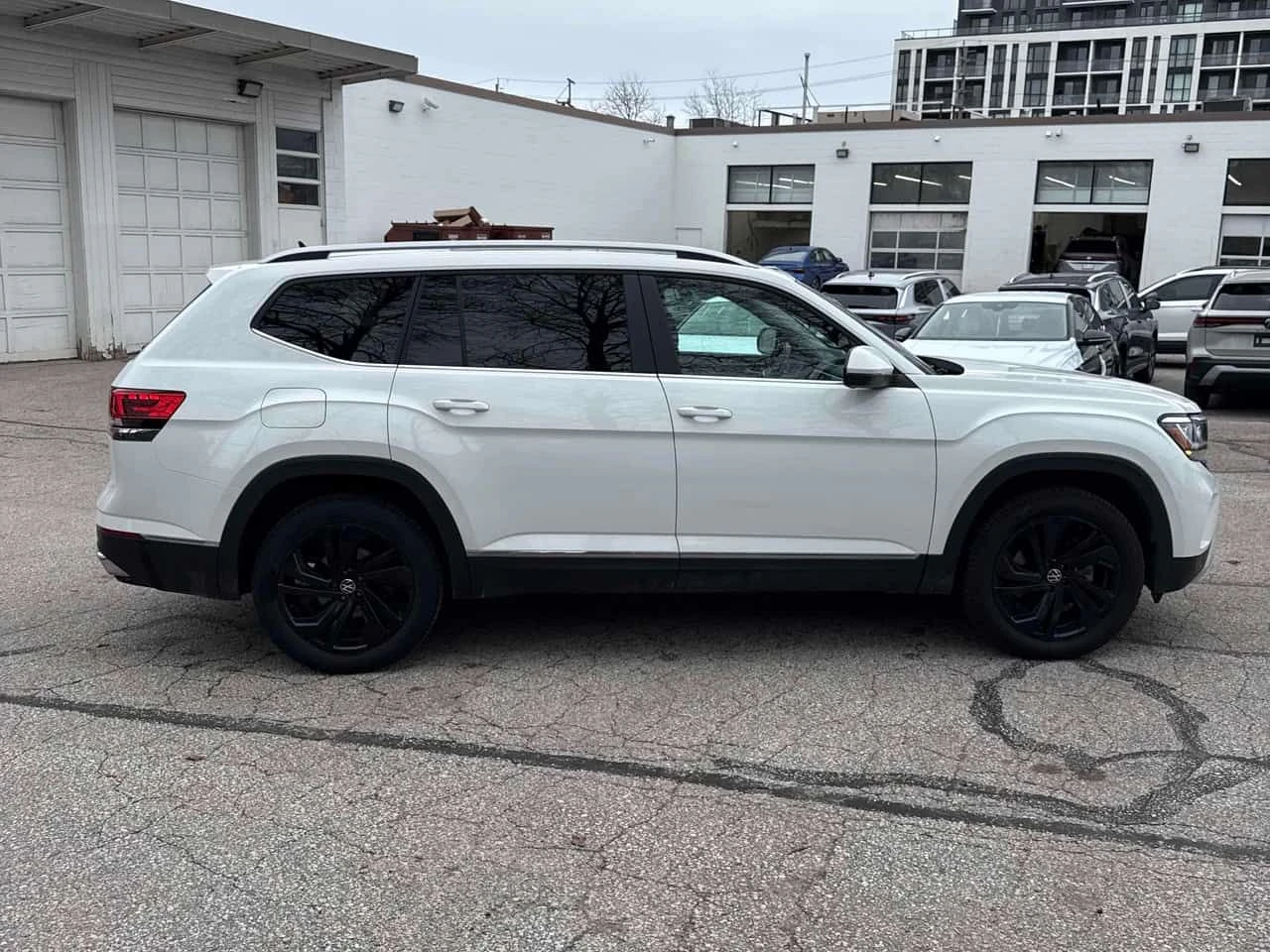 VW Atlas * Highline * FENDER * 2 КЛЮЧА * PANO * REMOTE STAR, снимка 3 - Автомобили и джипове - 54380213